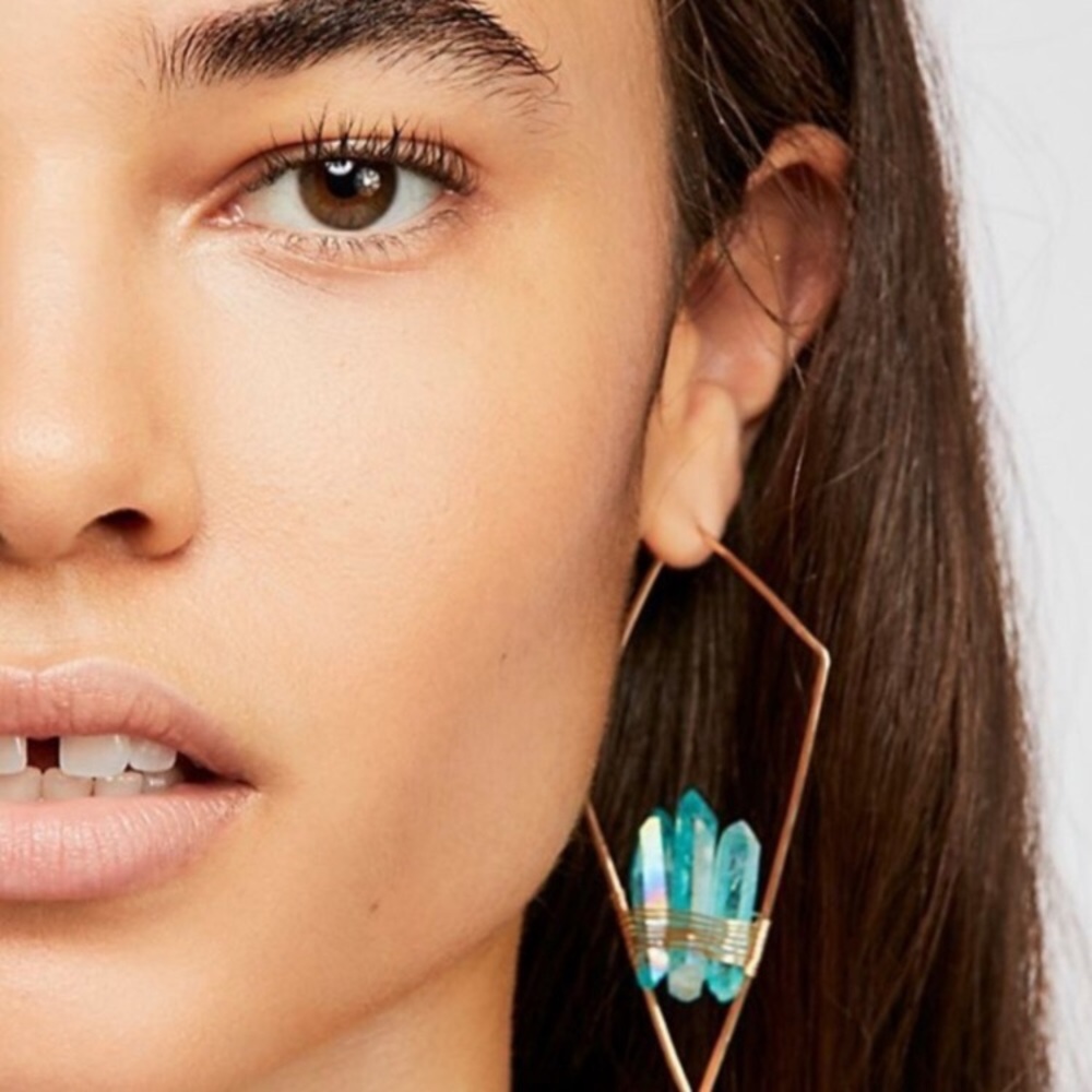 Geometric Quartz Crystal Wired Hoop Boho Earring - Picture 11 of 16